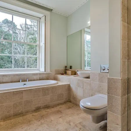 4 Bed In Oc-t35181 Holiday home *