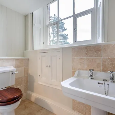 4 Bed In Oc-t35181 Holiday home