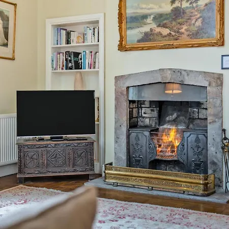 4 Bed In Oc-t35181 Holiday home Spennithorne